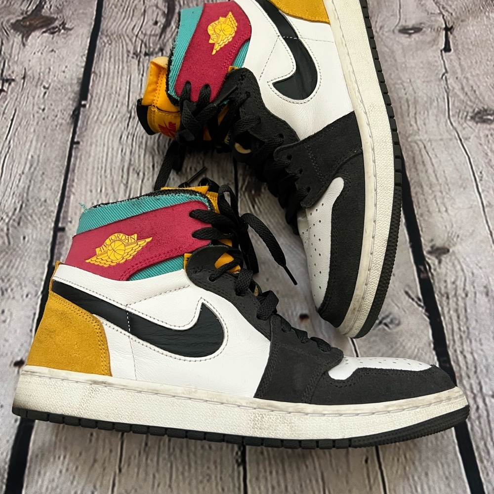 AIR JORDAN 1 Colorful High-Top Sneakers - Picture 3 of 8